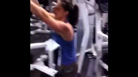 Linda Durbesson : Entraînement intense pour le dos - Motivation fitness