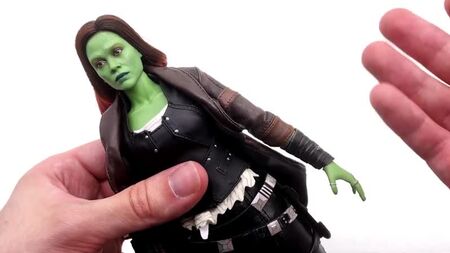 Hot Toys MMS483 : Les Gardiens de la Galaxie Vol. 2 – Gamora à l'échelle 1/6