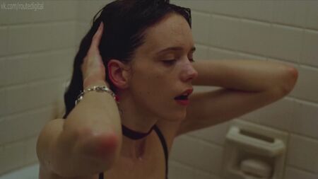 Stacy Martin nue - Rosy (2018) HD 1080p Regarder en ligne