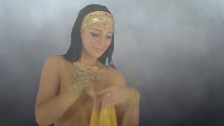 Danse érotique - Beauté orientale - HD