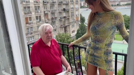 N'allez pas dans la pièce. Laissez-nous faire des relations sexuelles tranquilles!