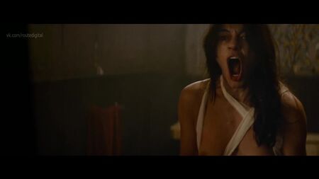 Michelle Rodriguez, Caitlin Gerard nues - The Assignment (2016) HD 1080p Regarder en ligne