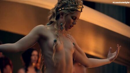 Viva Bianca, Lucy Lawless, etc. nues - Spartacus : La Vengeance (2012) e4 1080p Blu-ray - Regarder en ligne