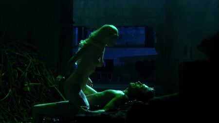Helena Mattsson nue - Species : Le Réveil (2007) 1080p
