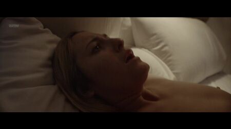 Scout Taylor-Compton nue - Ghost House (États-Unis, 2017) 1080p WEB Regarder en ligne / Скаут Тэйлор-Комптон - Дом призраков