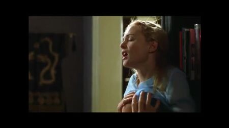 Heather Graham nue - Killing Me Softly (2001)