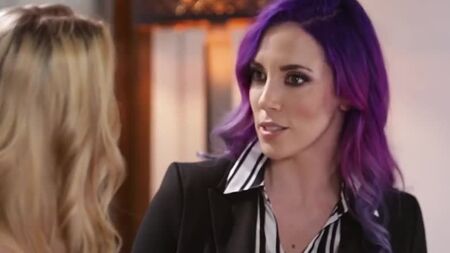 Jelena Jensen et Kenna James