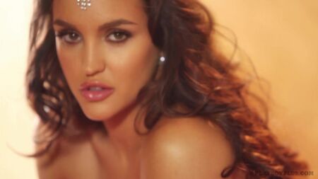 JACLYN SWEDBERG DANS « SWEET RETREAT », érotique