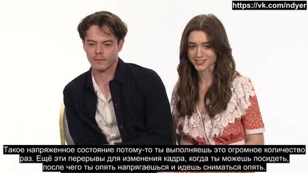 Natalia Dyer et Charlie Heaton évoquent la troisième saison de « Stranger Things » image par image pour Netflix (sous-titres en russe)