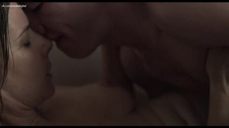 Rachel Griffiths nue - Mammal (2016) + ralenti Regarder en ligne / Rachel Griffiths - Mammal