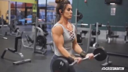 FemaleFitnessReset - Cassandra Martin, la fille musclée : son entraînement