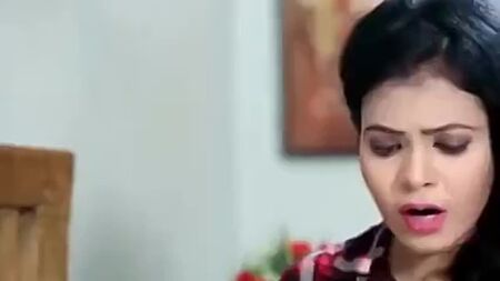 UNE TANTE INDIENNE SEXY