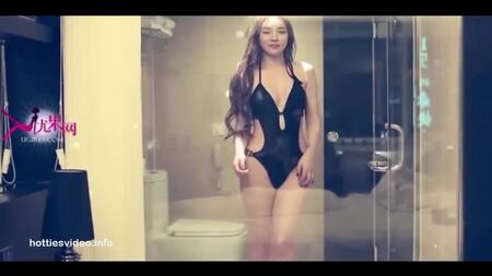 Vidéo de séance photo « Perfect Body » d'Ugirls
