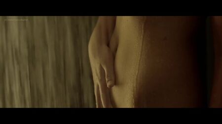 Stefanie Scott, Anna Friel Nude - I.T. (2016) 1080p / Stefanie Scott, Anna Friel - Intelligence artificielle. Accès illimité