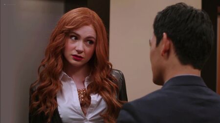 Karen Gillan – Selfie (2014) Saison 1 Épisode 1 HD 1080p Sur le Web : nue ? Sexy ! Regarder en ligne / Karen Gillan – Selfie