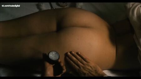 Eleonora Giorgi Nude - À ma chère maman pour son anniversaire (IT 1974) Regarder en ligne