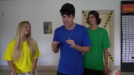 Enaldinho - LE DÉFI HUGGY WUGGY DANS LA VIE RÉELLE ! (TROUVEZ TOUTES LES BANDES POUR SURVIVRE)