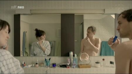 Katja Danowski, Marlene Morreis Nude - Allez, viens E01-02 (2015) 2 Regarder en ligne / Katja Danowski, Marlene Morreis