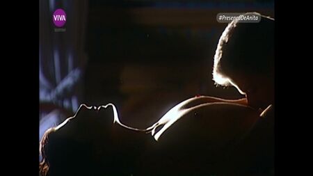 Helena Ranaldi nue - Presencia d'Anita s01e06 (BR 2001) 720p HDTV