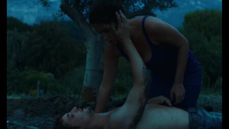 Adèle Exarchopoulos - Revenir (2019) HD 1080p Nue ? Sexy ! Regarder en ligne / Adèle Exarchopoulos - Revenir