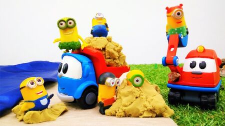 Le petit camion de Leva et une vidéo sur les #voitures : Leva et ses amis aménagent une plage pour les MINIONS ! La petite voiture de Leva