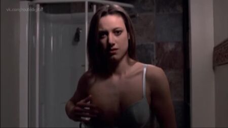 Zoie Palmer nue - Terminal Venus (2003) Regarder en ligne