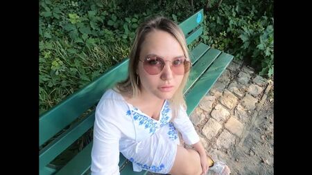 061 Fellation et sexe en public - Elle trompe son copain avec un mec de Tinder_MaryCandy_1080p