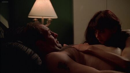 Oksana Lada nue - Les Sopranos - s01e06 (1999) Regarder en ligne en HD