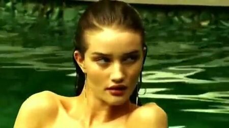 Rosie Huntington-Whiteley - Compilation de photos de nu sexy