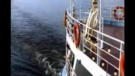 Alla Pugacheva - Le petit tramway fluvial