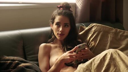 Seychelle Gabriel (scènes de nudité de Seychelle Gabriel dans « Get Shorty », saison 3, épisode 4, 2019)