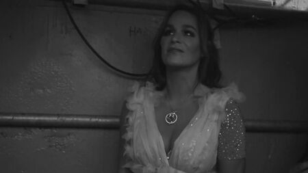 Andrea Berg – Je sourirai quand tu partiras (Vidéo officielle) MTW