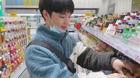 [Lucas et Kibo] Une nuit sexy❤️ | Deux garçons dans la baignoire | Une nuit à l'hôtel | Routine de vacances [Couple gay Lucas & Kibo]