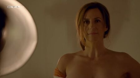 Iris Mareike Steen, Ulrike Frank - GZSZ e7152 (2020) HD 1080p Nu ? Sexy ! Regarder en ligne / Ирис Марейке Стин, Ульрике Франк