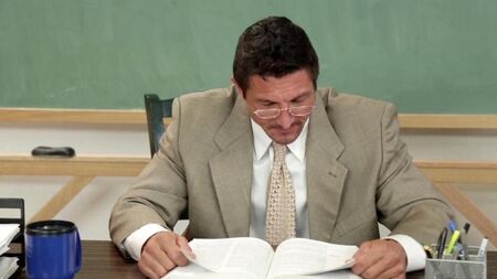 L'élève a sucé le professeur pour une bonne note