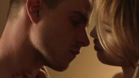 Cody Horn - Dead Hands (2010) HD 720p Nu ? Sexy ! Regarder en ligne / Cody Horn - Dead Hands