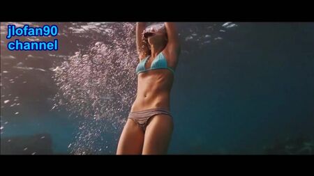 Jessica Alba - Un cul parfait et bien galbé (Into the Blue)