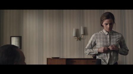 Emma Watson nue dans le film « Colonia » (2015)
