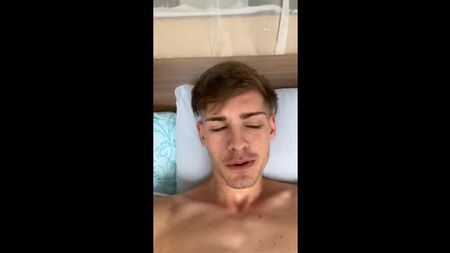 Lucas Hall est un acteur de films pornographiques gays