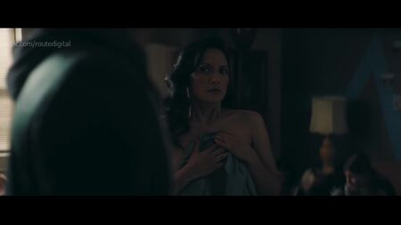 Isabel May, Cindy Vela - Run Hide Fight (2020) HD 1080p Regarder en ligne / Isabel May, Cindy Vela - Cours, cache-toi, bats-toi