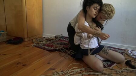 Rae Lil Black : Bondage