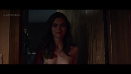 Jenny Boyd nue – Hex (2018) 1080p Regarder en ligne / Jenny Boyd – Evil Eye