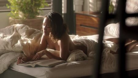 Sydney Park, Ashley Melissa Wright nue - Pretty Little Liars : The Perfectionists, saison 1, épisode 1 (2019) HD 1080p Regarder en ligne
