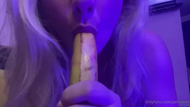 Pelin ASMR Banana Play 