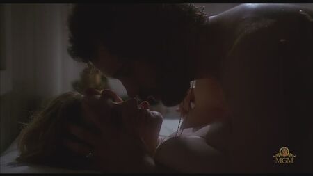 Jennifer Jason Leigh nue - Rush (1991) HDTV 1080i Regarder en ligne