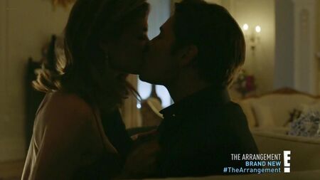 Christine Evangelista nue - The Arrangement (2017) HDTV 720p
