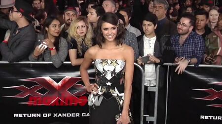 Nina Dobrev à la première de « xXx : Le Retour de Xander Cage » à Los Angeles
