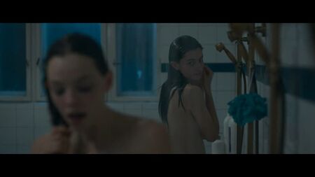 Kristine Froseth, Diana Silvers, Ksenia Kulakova nues - Birds of Paradise (2021) 1080p Regarder en ligne