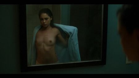 Rosa Salazar (scènes de nudité de Rosa Salazar dans « Brand New Cherry Flavor », saison 1, 2021)