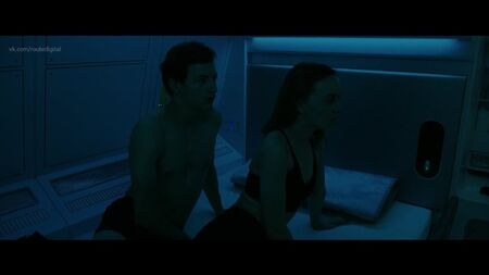 Lily-Rose Depp, Chante Adams - Voyagers (2021) HD 1080p Nue ? Sexy ! Regarder / Lily-Rose Depp, Chante Adams - Voyagers